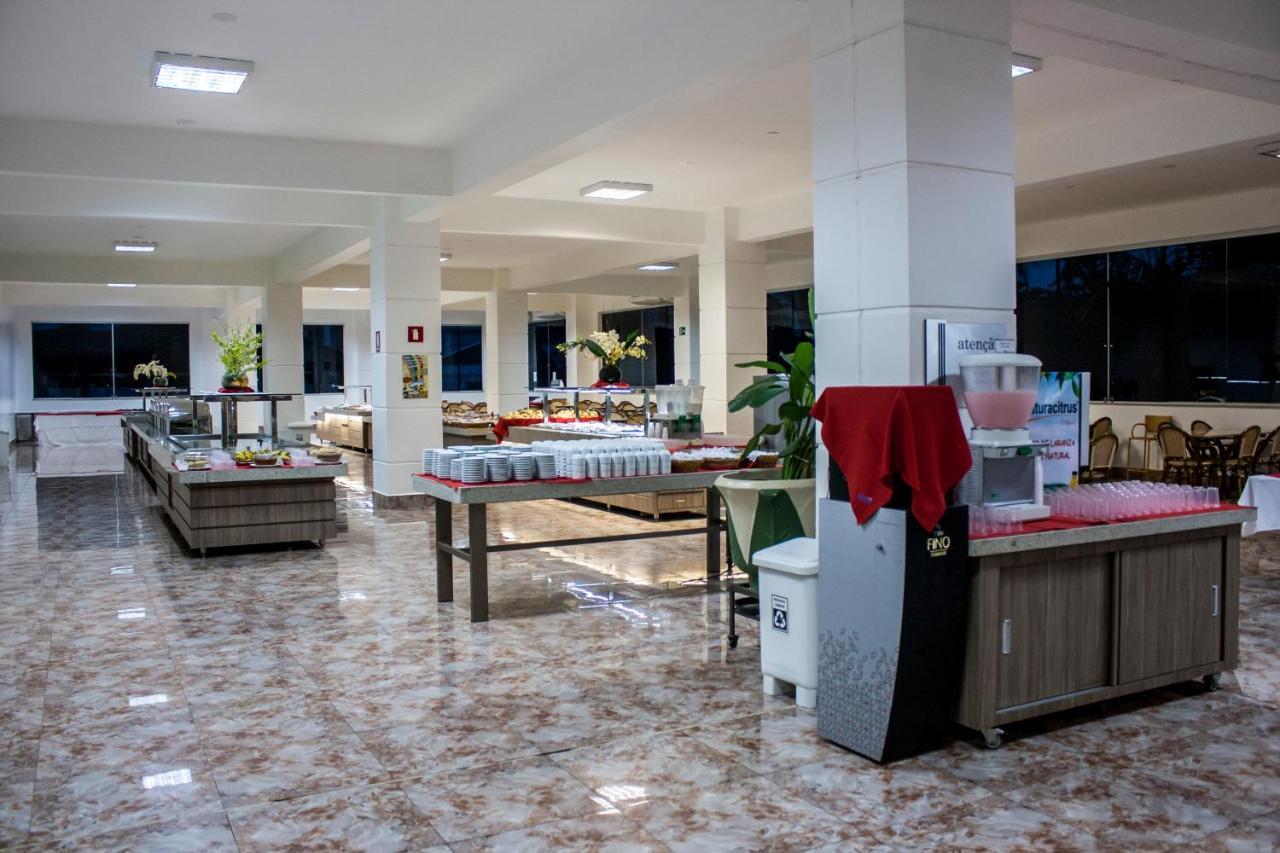 Lacqua Diroma Hotel Com Parque Aquatico 24 Horas Caldas Novas Bagian luar foto